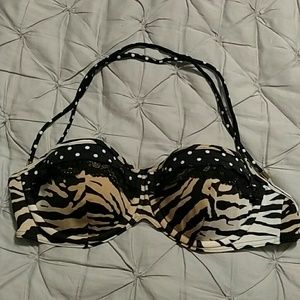 Victoria's Secret bikini top. New without tags.